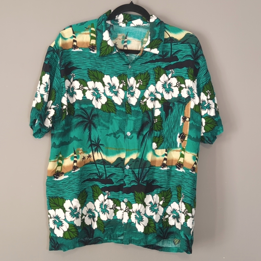 Super soft! Hawaiian Shirt Button Down Short Sleeve Men's Medium